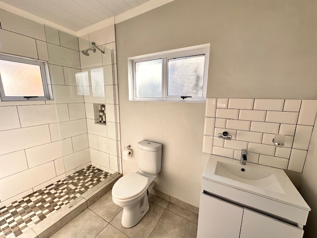 To Let 1 Bedroom Property for Rent in Kidds Beach Eastern Cape